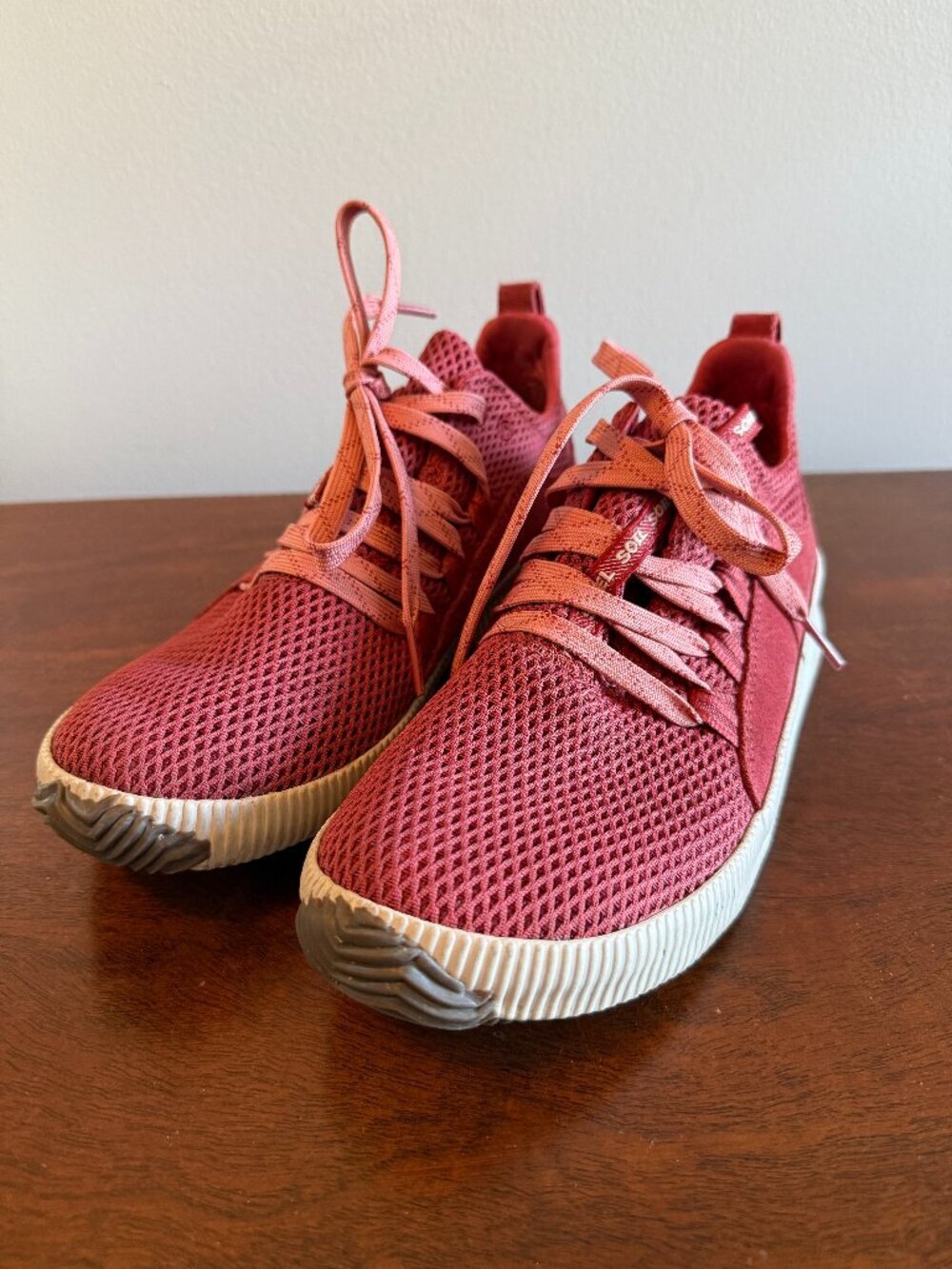 Sorel Out 'N About Plus Sneakers Women's Size 7.5 Rose Pink Waterproof Shoes